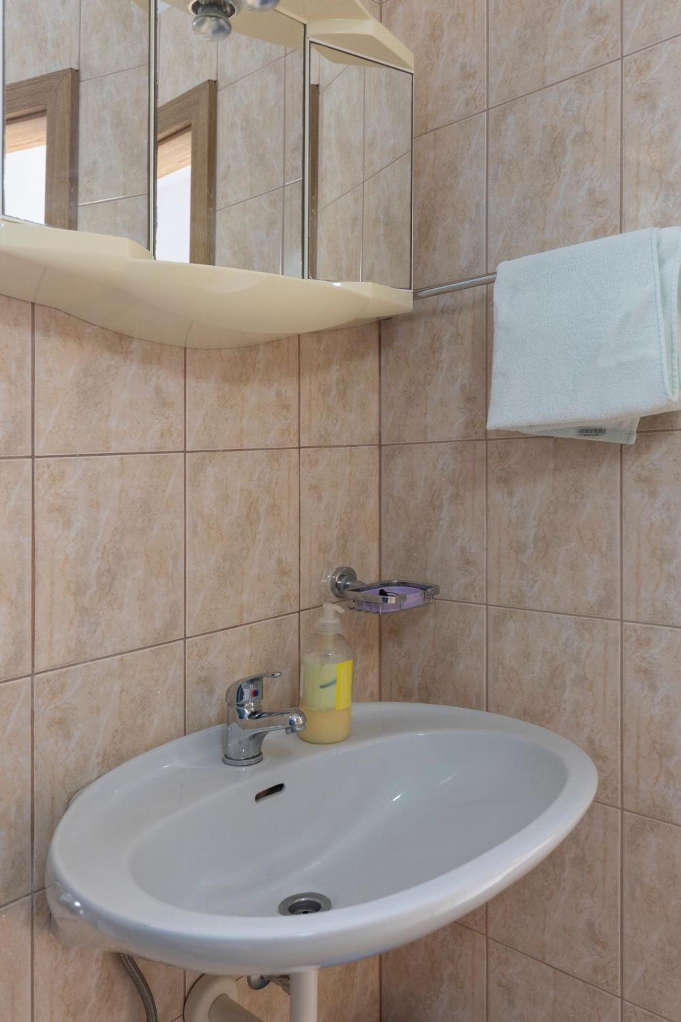 Apartments By The Sea Zuronja, Peljesac - 10137 Brijesta Chambre photo